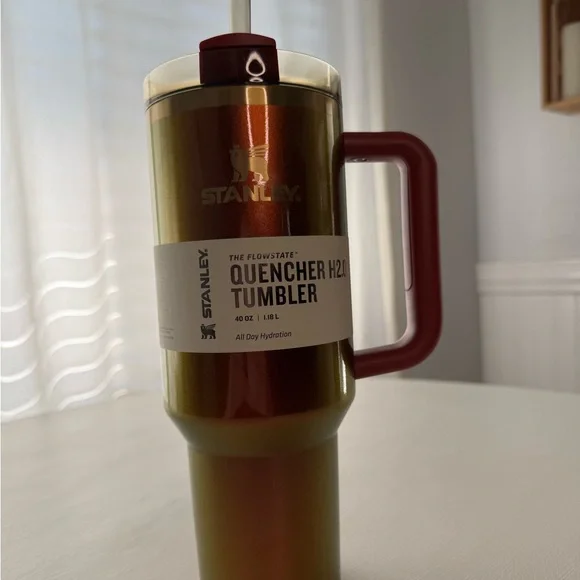 Stanley Bell Bottom Country Red Tumbler - Picture 6 of 8